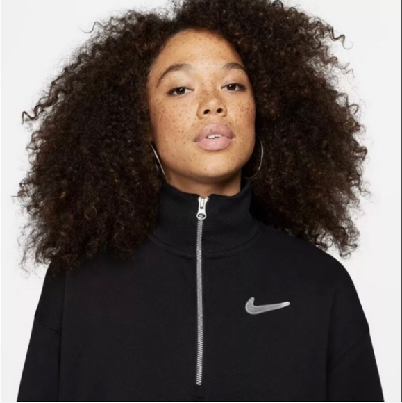 Nike Women's Sportswear Swoosh Fleece ¼-zip top - black - Picture 2 of 10